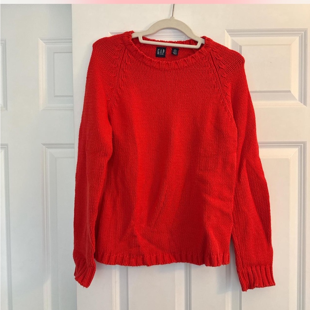 GAP Women's Bright Red Crew Neck Sweater